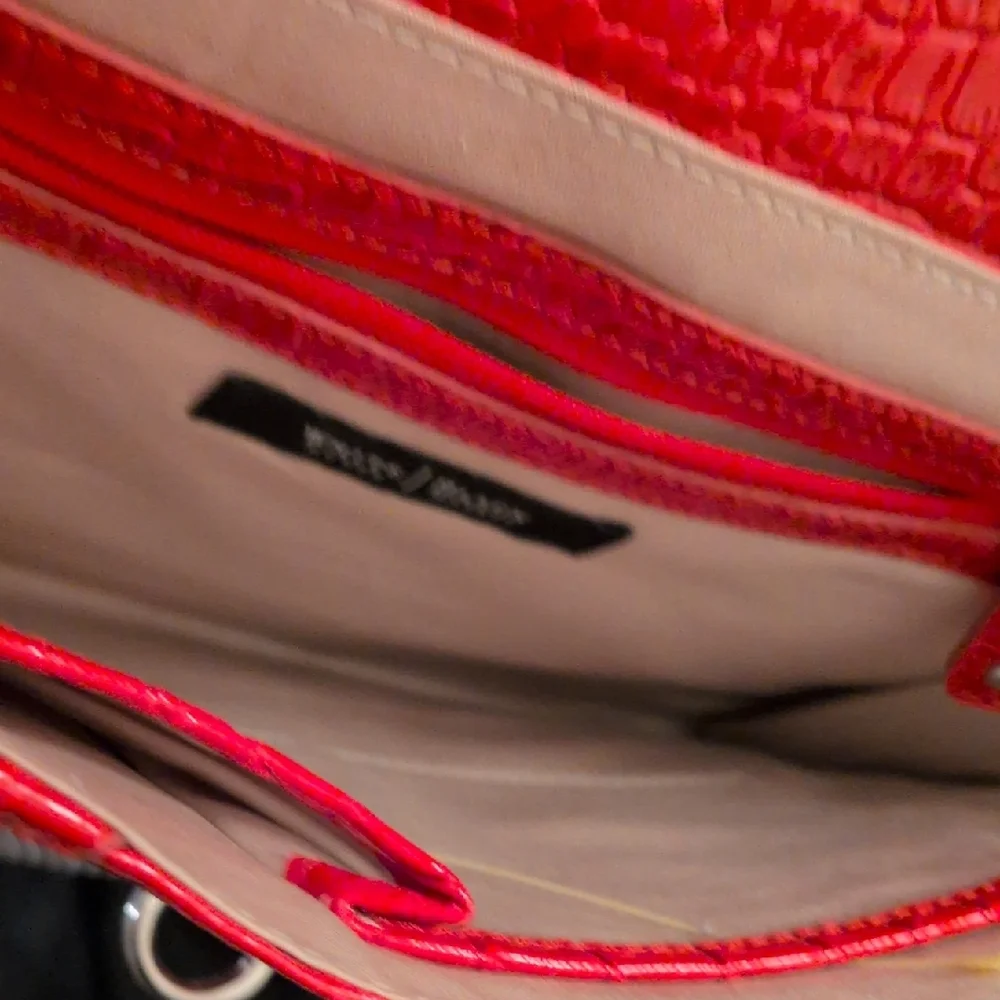 White House Black Marcket Red Crocodile Pattern Clutch Bag Nwot - Picture 7 of 15